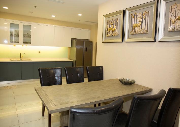 Phòng ăn và bếp căn hộ Vinhomes Central Park Bán căn hộ Vinhomes Central Park 3PN, diện tích 114m2, đầy đủ nội thất, view sông và công viên