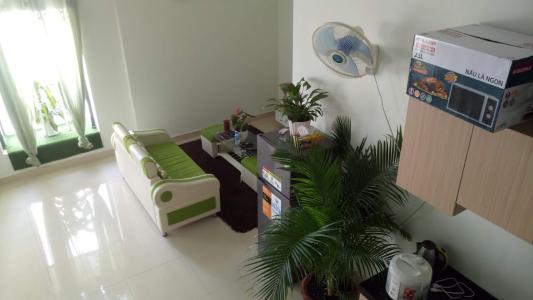 Phòng khách căn hộ La Asstoria, Quận 2 Căn hộ La Astoria đầy đủ nội thất cao cấp, view thoáng mát yên tĩnh.