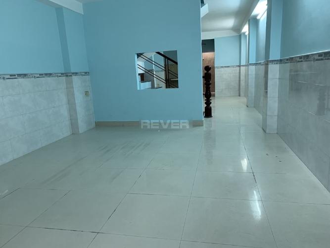 Bên trong nhà phố Huỳnh Tấn Phát, Quận 7 Nhà phố diện tích sử dụng 125m2, hiện trạng còn mới.