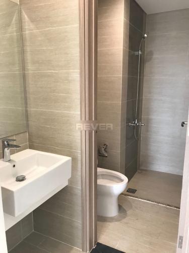 Toilet Vinhomes Grand Park Quận 9 Căn hộ Vinhomes Grand Park view sông thoáng mát, 2 phòng ngủ.