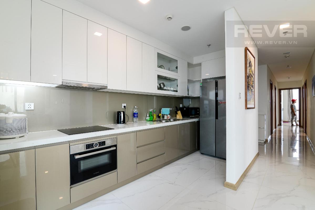 Nhà Bếp Bán hoặc cho thuê căn hộ Vinhomes Central Park 4PN, tháp Landmark 81, diện tích 164m2, đầy đủ nội thất, căn góc view thoáng