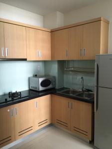 Phòng bếp căn hộ Him Lam Riverside Cho thuê căn hộ Him Lam Riverside 2PN, tầng thấp, diện tích 75m2, đầy đủ nội thất