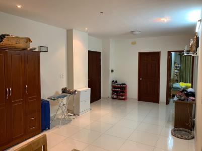 Phòng khách Phú Thạnh Apartment, Tân Phú Căn hộ Phú Thạnh Apartment tầng trung, ban công hướng Đông Nam.