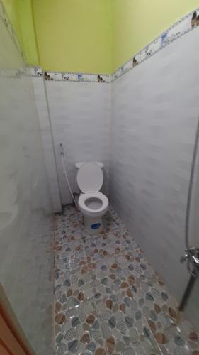 Toilet nhà phố Quận 4 Bán nhà hẻm Tôn Đản, phường 15, Quận 4, DT 54m2, sổ hồng chính chủ
