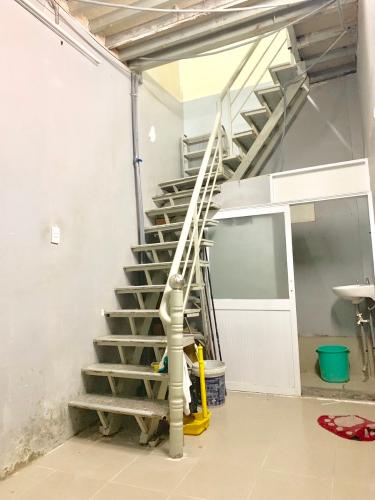 Bán nhà hẻm đường Trần Văn Đang, diện tích đất 12.1m2, diện tích sàn 24.2m2, sổ hồng đầy đủ.