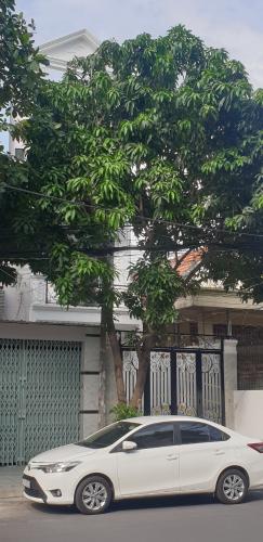 Đường nhà phố Tân Bình Nhà phố mặt tiền hướng Tây Bắc gần trạm Metro tuyến số 2.