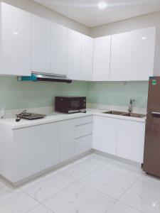 Gian bếp căn hộ AN GIA SKYLINE Cho thuê căn hộ An Gia Skyline thuộc tầng trung, diện tích 68m2,chung cư khối 2 (Skyline) - khu phức hợp La Casa