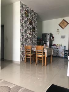 c3cb063472b71163d19712ba96ed64fe-2694188760741663661 Căn hộ Topaz City tầng cao, bàn giao nội thất cơ bản, view thoáng mát.