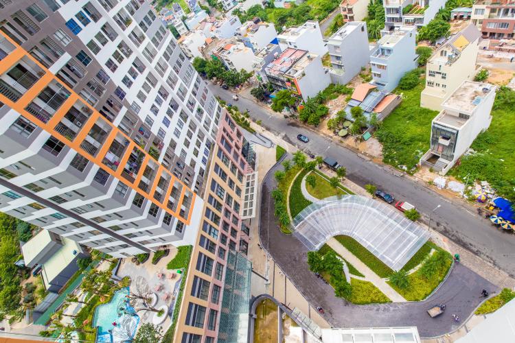 View cảnh căn hộ The Sun Avenue Căn hộ The Sun Avenue tầng trung, view thành phố nhộn nhịp.