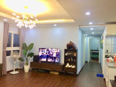 Phòng khách chung cư Phúc Yên, Tân Bình Căn hộ chung cư Phúc Yên hướng Đông Nam, đầy đủ nội thất.