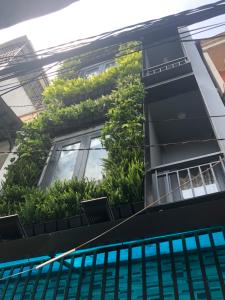  Bán nhà phố hẻm 3 tầng đường Thích Quảng Đức, quận Phú Nhuận, diện tích 30m2, giấy tờ pháp lý đầy đủ.