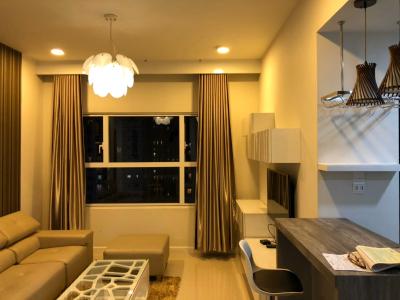 phòng khách căn hộ sunrise city Căn hộ Sunrise City tầng cao, hướng Đông Nam, đầy đủ nội thất.