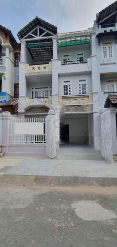 Mặt tiền biệt thự Lương Định Của, Quận 2 Biệt thự mặt tiền quận 2, diện tích 140m2, hướng Tây.