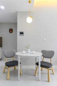 Phòng ăn căn hộ MASTERI AN PHÚ Cho thuê căn hộ Masteri An Phú 1PN, tầng 5, đầy đủ nội thất, view hồ bơi