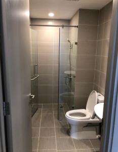 Phòng tắm căn hộ The Gold View Căn hộ The Gold View 2 phòng ngủ nội thất đầy đủ view hồ bơi.