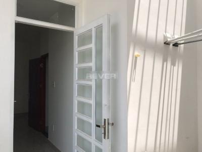 Bên trong nhà phố Long Trường, Quận 9 Nhà phố 3 lầu hướng Đông Nam, diện tích 50.4m2, sổ hồng riêng.