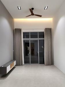 Phòng khách căn hộ Palm Heights, Quận 2 Căn hộ tầng trệt Palm Heights đầy đủ nội thất, 2 phòng ngủ.