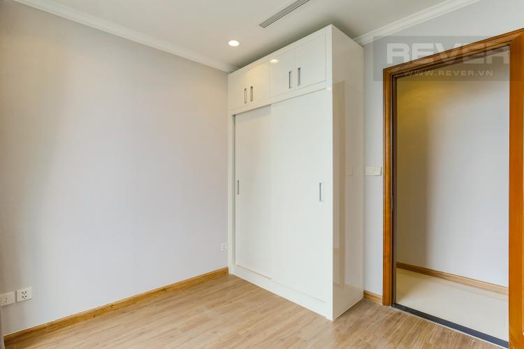 Phòng Ngủ 1 Căn hộ Vinhomes Central Park tầng cao Landmark 2 view đẹp về sông và Landmark 81