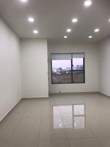 Bên trong căn hộ Sunrise CityView Office-tel Sunrise CityView tầng thấp, view thành phố thoáng mát.