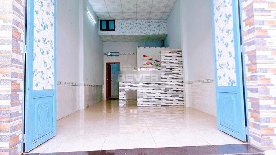 Bên trong nhà phố Tân Chánh Hiệp 33, Quận 12 Nhà phố hướng Tây, hẻm xe hơi vào tận nơi, sổ hồng riêng.