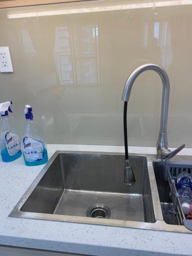 bếp căn hộ Saigon South Residence Cho thuê căn hộ tầng cao Saigon South Residence nội thất đầy đủ.