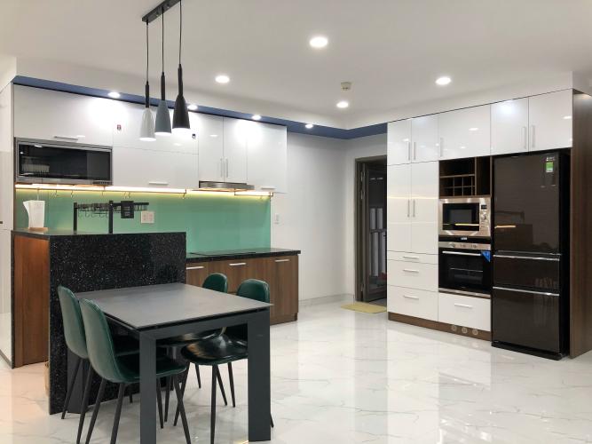 Bếp Saigon South Residence  Căn hộ Saigon South Residence tầng trung, đầy đủ nội thất, hướng Tây.