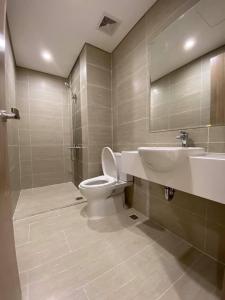 Toilet Vinhomes Grand Park Quận 9 Căn hộ Vinhomes Grand Park tầng trung, kèm nội thất cơ bản.
