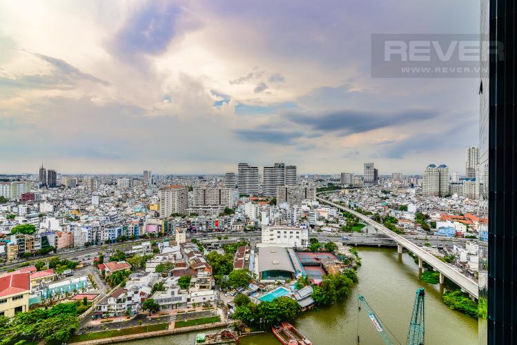 View Căn hộ Vinhomes Golden River 2 phòng ngủ tầng cao A3 hướng Đông Bắc