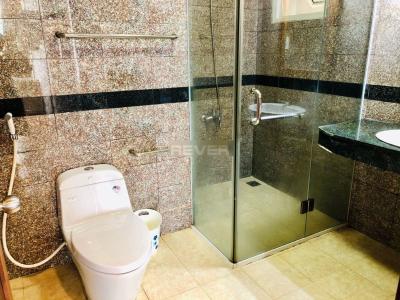 Phòng tắm chung cư Chánh Hưng - Giai Việt Căn hộ chung cư Chánh Hưng - Giai Việt tầng trung, view nội khu.