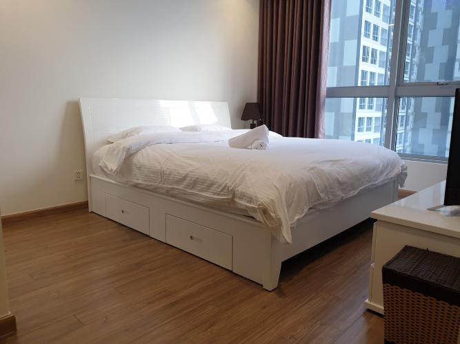 Phòng ngủ căn hộ VINHOMES CENTRAL PARK Cho thuê căn hộ Vinhomes Central Park 2PN, tầng cao, đầy đủ nội thất, view hồ bơi và đường Nguyễn Hữu Cảnh