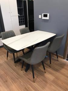 Phòng khách căn hộ Eco Green Saigon Căn hộ Eco Green Saigon tầng 06, nội thất cơ bản.