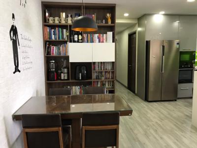 Nội thất căn hộ Sunsire City Căn hộ Sunrise City khu North ban công lớn view thành phố thoáng mát.