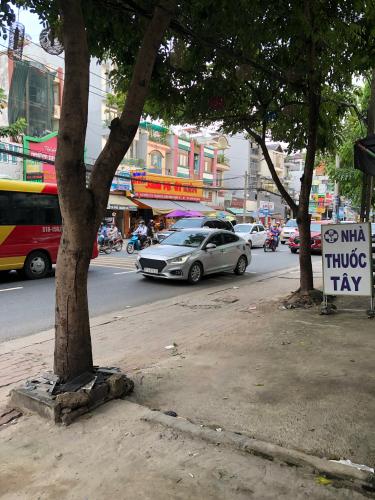 Mặt bằng kinh doanh Bình Thạnh Cho thuê 50m2 mặt bằng kinh doanh quốc lộ 13, Q. Bình Thạnh