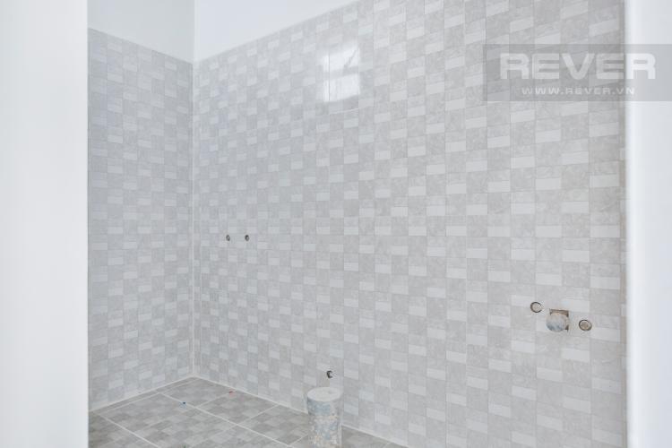 Toilet Căn hộ IDICO Tân Phú tầng thấp block C nhà trống, mới bàn giao