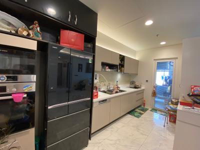 Phòng bếp căn hộ Sarica Condominium Căn hộ Sarica Condominium đầy đủ nội thất tiện ích, hướng Nam.