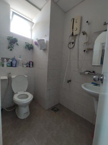 Toilet căn hộ PHÚ MỸ THUẬN Bán căn hộ Phú Mỹ Thuận tầng trung, diện tích 93m2 - 3 phòng ngủ, không có nội thất