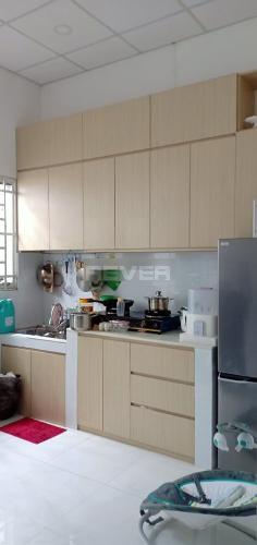 Phòng bếp nhà phố hẻm Quận 9 Nhà phố quận 9 diện tích 63m2, sân trước rộng rãi.