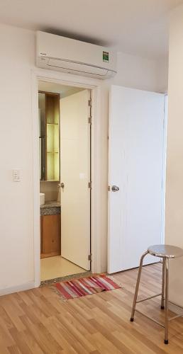 Phòng khách căn hộ City Gate Căn hộ City Gate tầng cao nội thất đầy đủ, view nội khu hồ bơi.