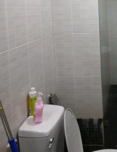 Phòng tắm căn hộ chung cư An Hội 3, Gò Vấp Căn hộ chung cư An Hội 3 bàn giao nội thất cơ bản, hướng Tây Nam.