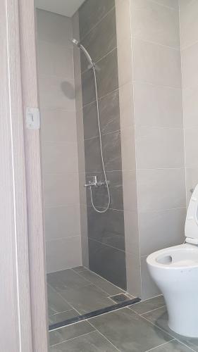 Phòng tắm  căn hộ Vinhomes Grand Park Căn hộ Vinhomes Grand Park nội thất cơ bản, view thành phố.