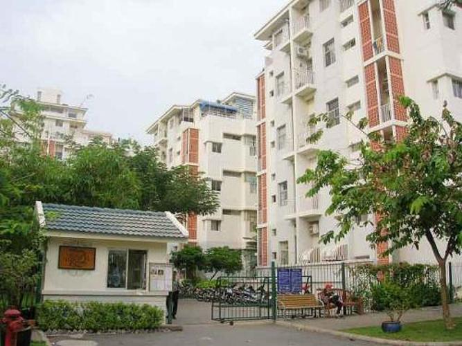 Bên dưới chung cư Hưng Vượng 2 Bán căn hộ chung cư Hưng Vượng 2, vị trí thuận lợi, nằm sát khu đô thị Phú Mỹ Hưng.