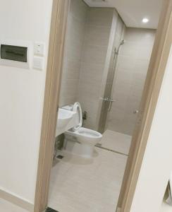 Toilet Vinhomes Grand Park Quận 9 Căn hộ Vinhomes Grand Park thiết kế tinh tế, view nội khu.