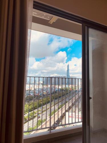 View ban công Masteri Thảo Điền Quận 2 Căn hộ Masteri Thảo Điền tầng cao, ban công hướng Bắc.