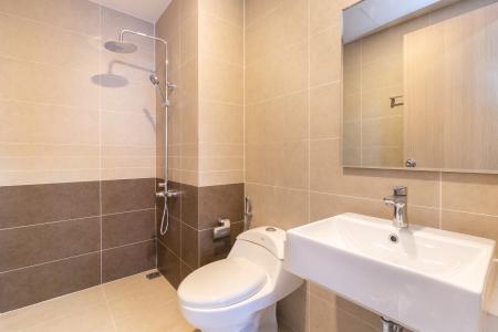 Nhà tắm căn hộ The Sun Avenue Căn hộ The Sun Avenue tầng trung, view thành phố nhộn nhịp.