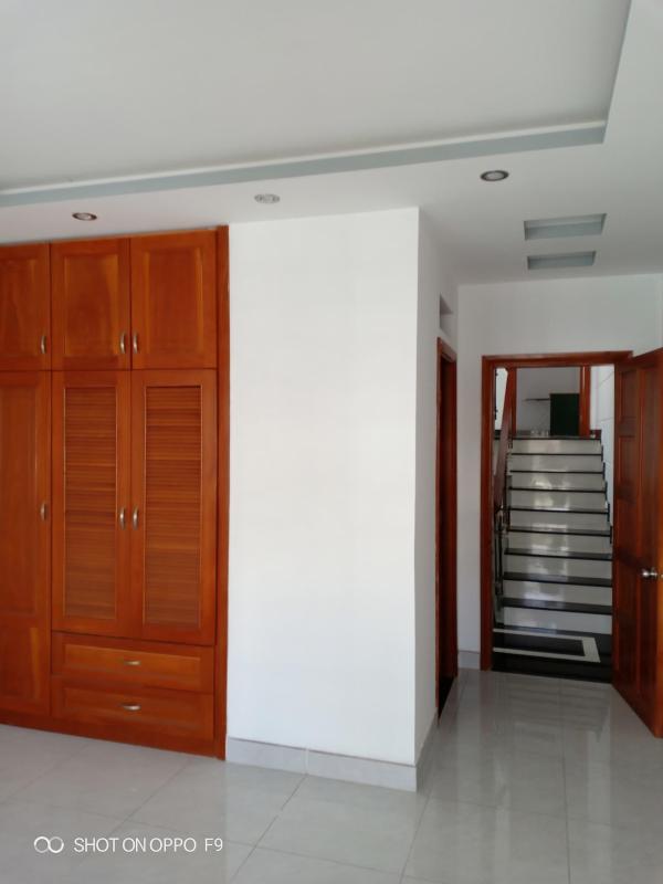 dc34a78966699b37c278 Bán nhà 3 tầng KDC Tân Thuận Nam, Quận 7, sổ hồng, nội thất cơ bản