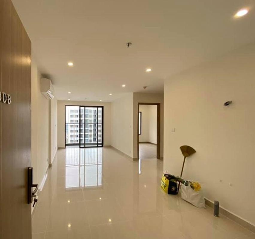 Phòng khách Vinhomes Grand Park Quận 9 Căn hộ tầng cao Vinhomes Grand Park cửa chính hướng Đông Bắc.