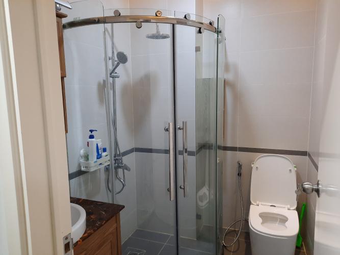 Nhà vệ sinh Saigon South Residence Căn hộ Saigon South Residence tầng cao, ban công hướng Nam.