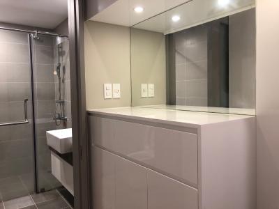 Toilet The Gold View, Quận 4 Căn hộ The Gold View view sông thoáng mát, nội thất sang trọng.