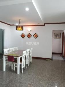 Căn hộ Chánh Hưng-Giai Việt, Quận 8 Căn hộ Chánh Hưng Giai Việt view thành phố, nội thất cơ bản.