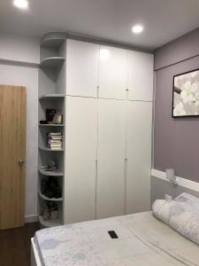 Phòng ngủ căn hộ Thủ Thiêm Garden Quận 9 Căn hộ Thủ Thiêm Garden tầng 10 đón view sông mát mẻ, đầy đủ nội thất.